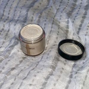 MAC pigment
